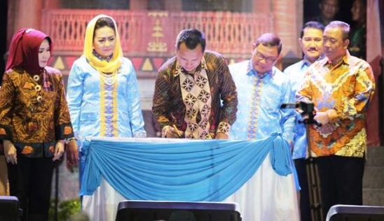Gubernur Targetkan Lampung 3 Besar Destinasi Wisata http://radarlampung.co.id/read/2016/04/16/gubernur-targetkan-lampung-3-besar-destinasi-wisata/