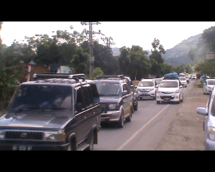 Kemacetan Terjadi di Simpang Baruna Panjang